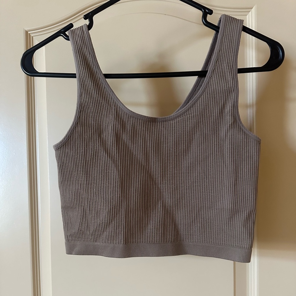 Forever 21 RIBBED CROPPED TANK - Built-in Bra - Size Large
